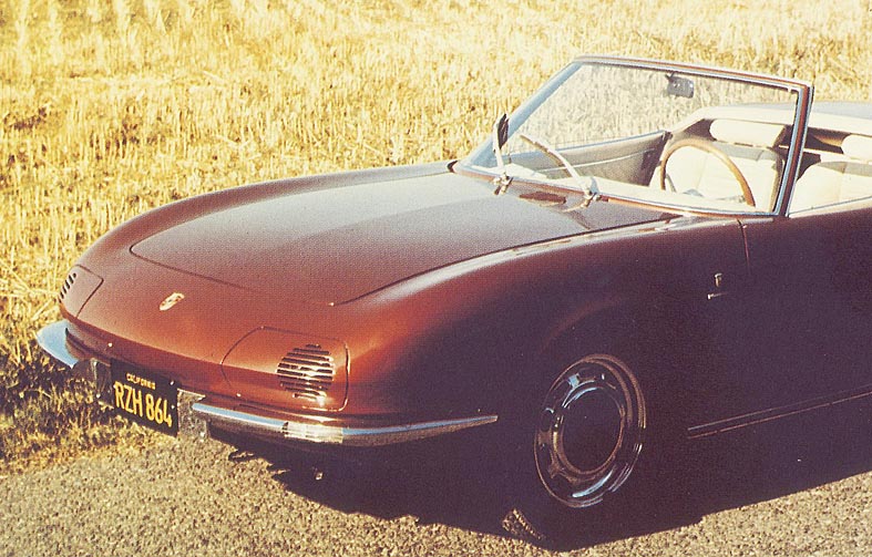 Conception of the headlamp shelters The Porsche 911 Spider Roadster 1966